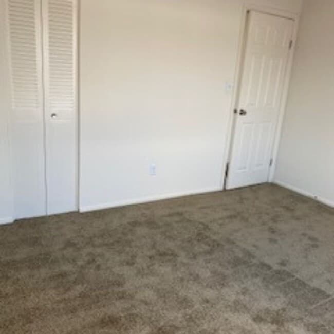 Photo - Village Square Apartments
