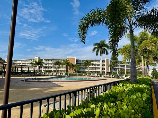 Photo - 4053 Hythe A