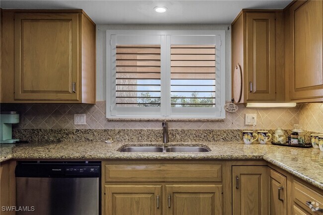 Building Photo - 4612 Flagship Dr Unit 405 Rental
