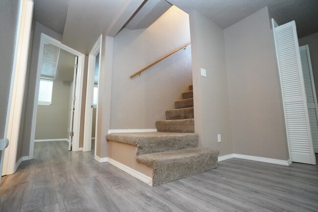 Photo - 2210 S Owyhee St