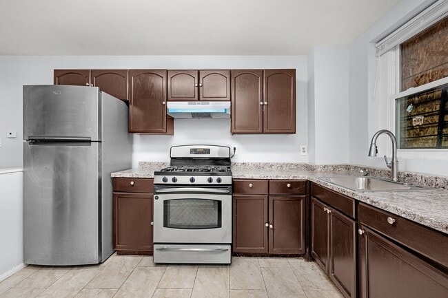 Photo - 2 Bedroom Rental In McElderry Park Vouchers Accepted and Poor Credit Considered