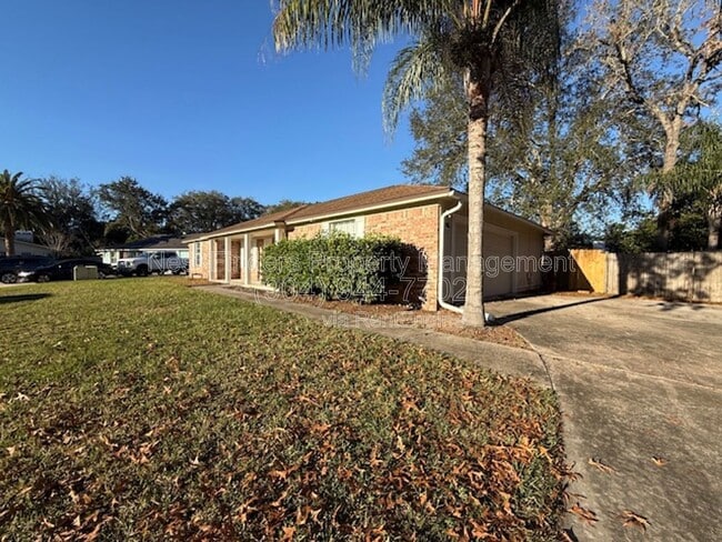 Photo - 12947 Tree Wy Ct N