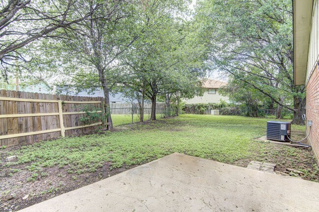 Photo - 5301 Indio Cir Unidad A
