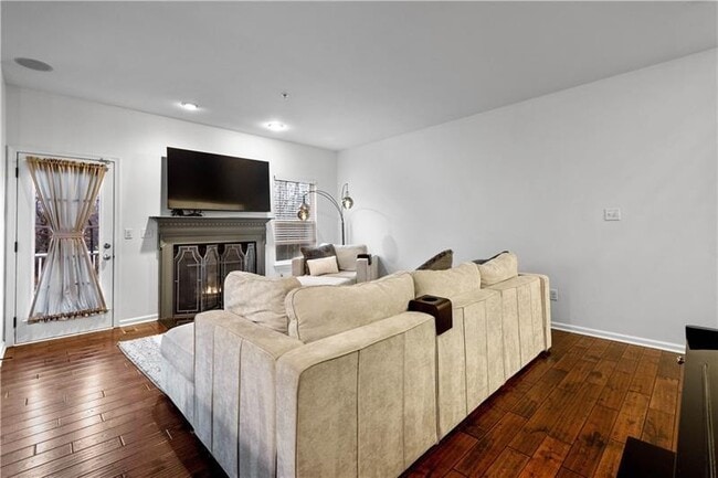 Photo - 294 Maple Ridge Dr
