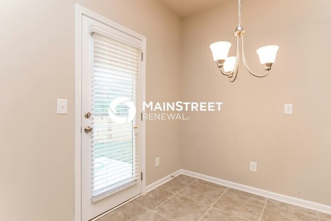 Photo - 3 Bedroom Pet-Friendly Home in Dallas, GA with Main Street Renewal