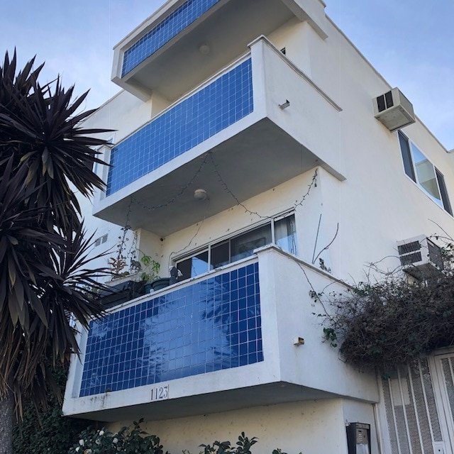 Edificio remodelado de 12 unidades en Bev Hills Adja, ubicado en una bonita calle arbolada. - 1123 S Wooster St Unidad 101
