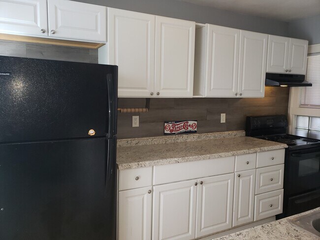 Photo - 460 Chenango St Unit 3