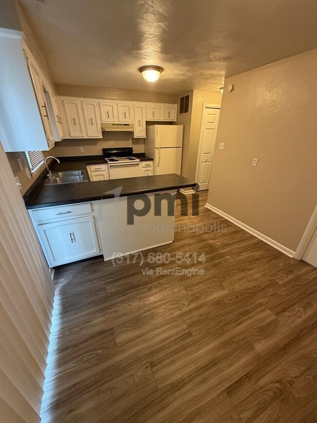 Photo - 413 W 11th St Unidad H57