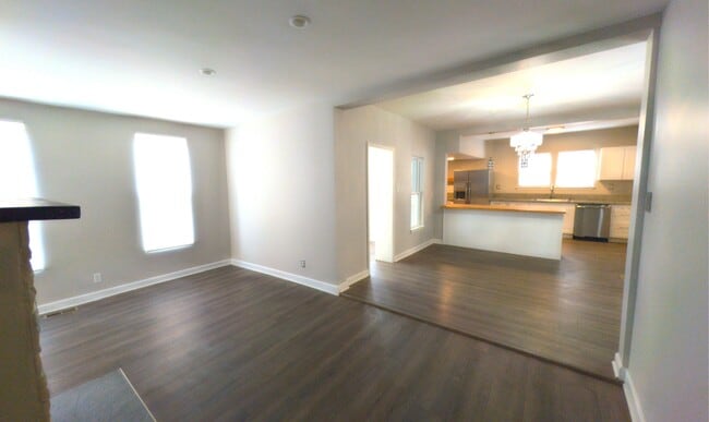 Photo - 417 N West St