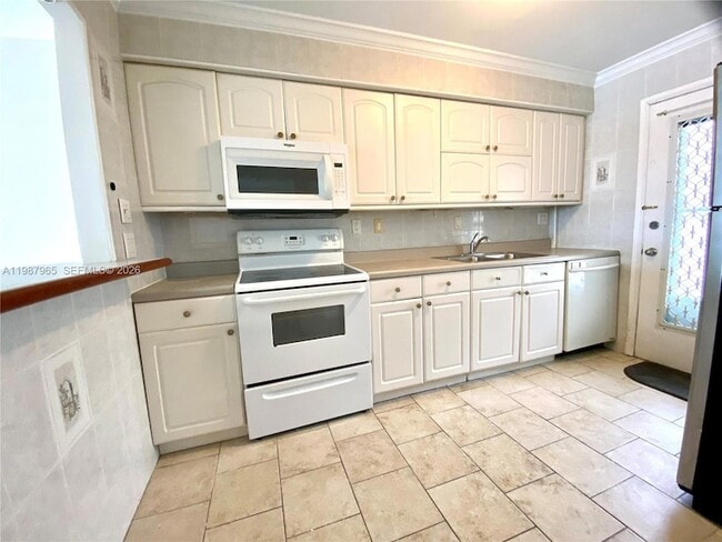 Photo - 400 Golden Isles Dr Unit 43