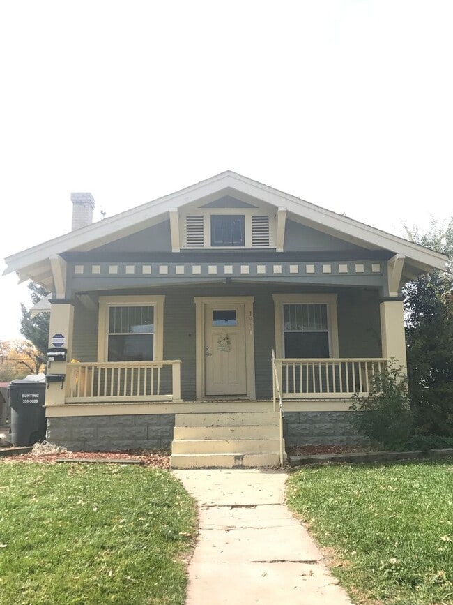 Building Photo - 1821 7th Ave Unit A