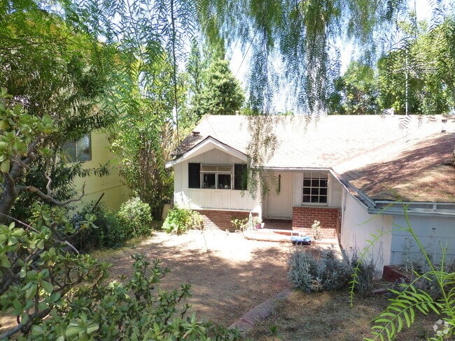 Building Photo - 22701 Macfarlane Dr Rental
