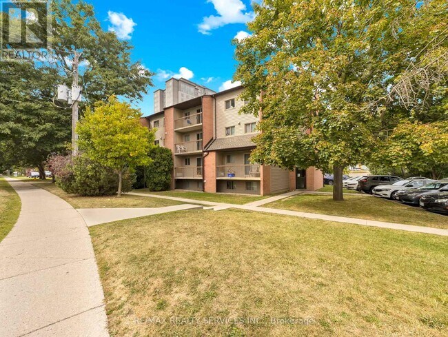 Photo - 30 Hickory St E Unité 103