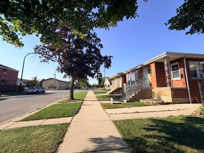 Photo - 3507 S 53rd Ave