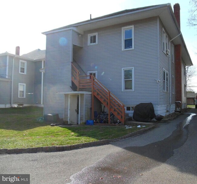 Photo - 407 N Broadway