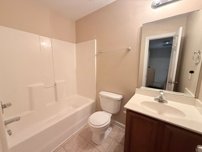Photo - 4073 Landover Ln