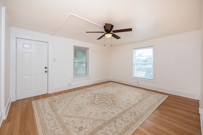 Photo - 1701 14th St S