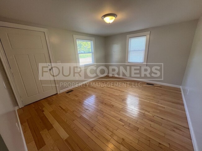 Photo - Beautiful 3 Bedroom 2 Bath House