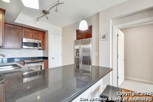 Photo - 7204 Oak Manor Dr