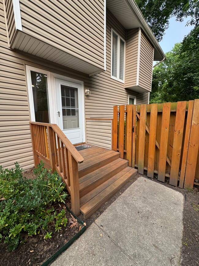 Photo - 633 Pine Bnd Townhome