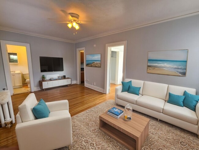 Photo - 1625 East Ave Unit 205
