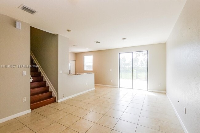 Photo - 457 SE 37th Pl