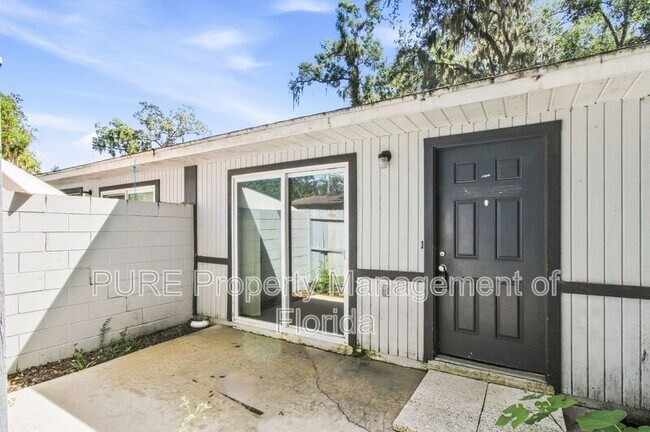2040 SE 40th Street Rd