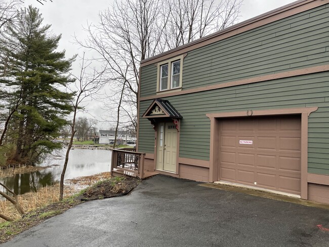 Building Photo - 9690 Brewerton Rd Rental