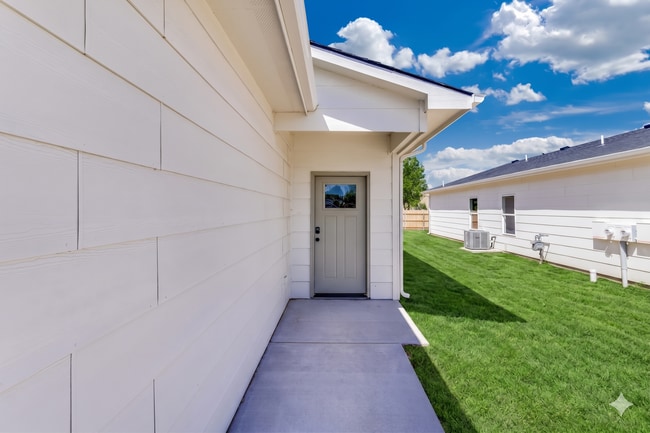 Photo - 2325 W MacArthur Rd