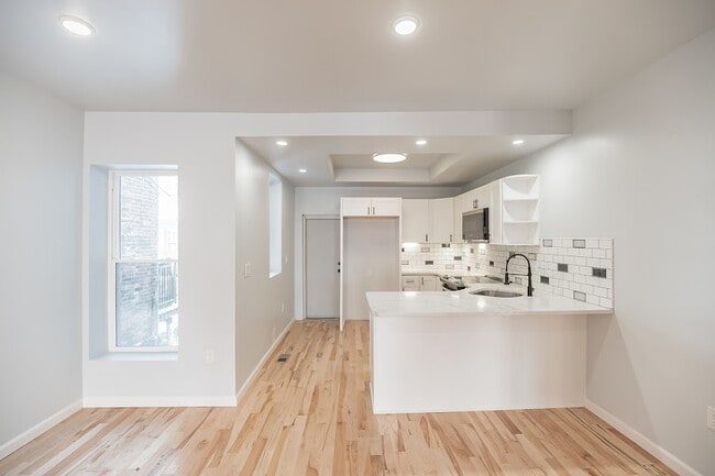 Photo - 5611 Arlington St