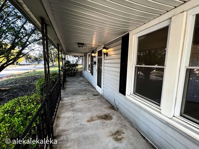 Photo - 715 Fisher Ferry St