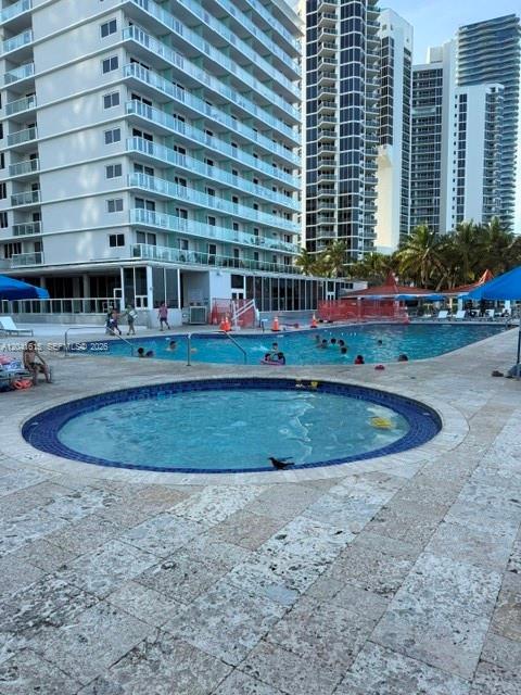 Photo - 19201 Collins Ave Unit 348
