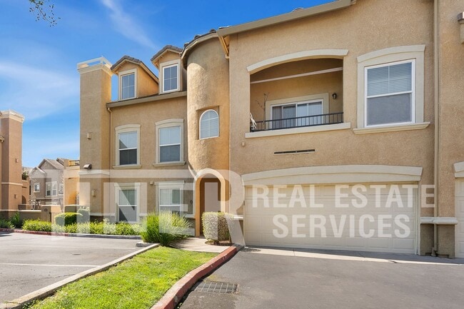 Photo - 5350 Dunlay Dr Unit #914