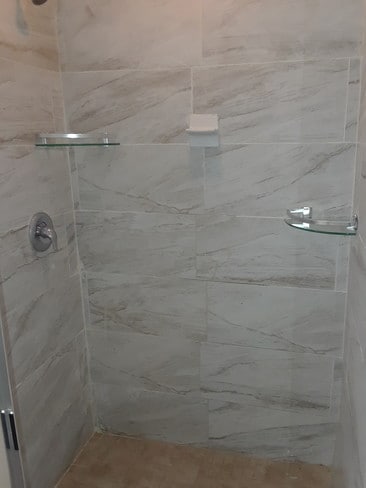 Ducha - 1065 Bismarck Rd Unidad 1065