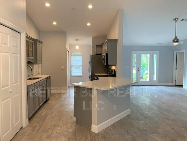 Photo - 8 Egret Trail