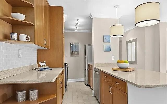 Photo - 2 Charlton St Unit 14