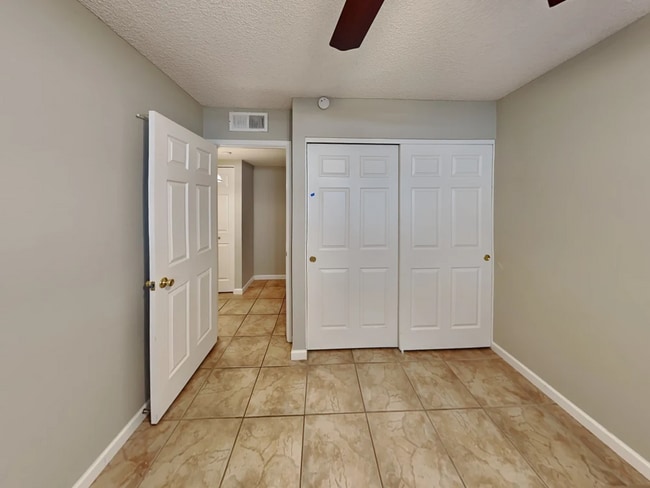 Photo - 705 W Nopal Pl