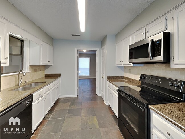 Photo - 8233 Trinity Rd