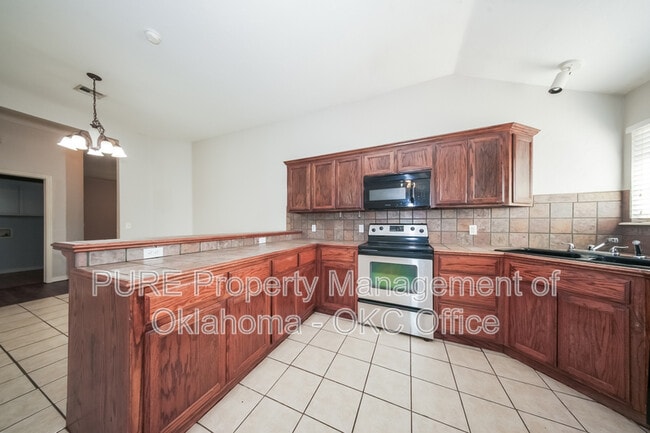 Photo - 7921 Azurewood Dr