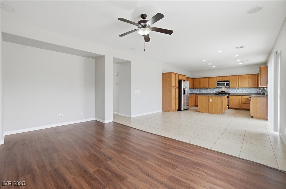 Photo - 6416 N Setting Moon St