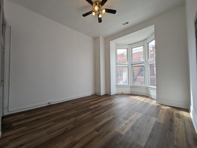 Photo - 108 N 1st St