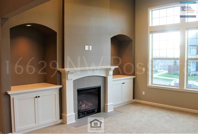 Photo - Beautiful 3 BR/2.5 BA Home in Desirable Bethany Neighborhood