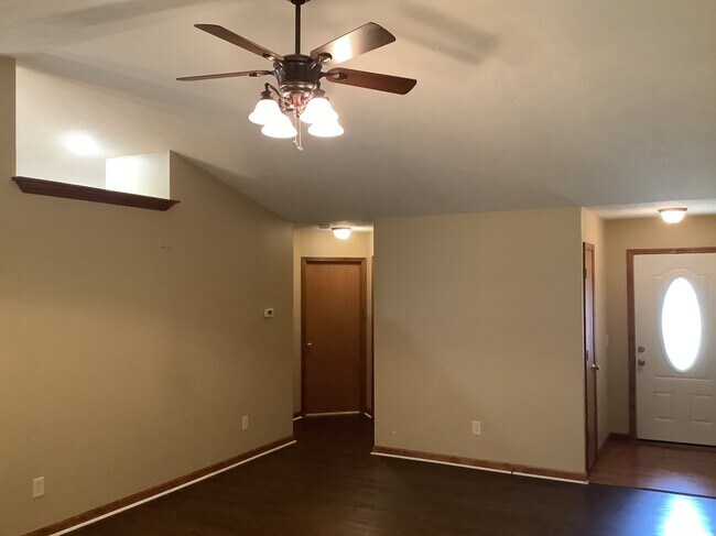 Photo - 6513 Junior Ct