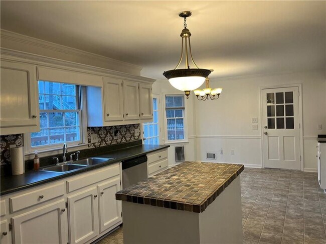 Photo - 1190 Haverhill Trail