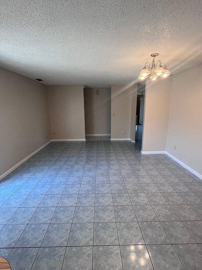 Photo - NICE UPDATED HOME IN SACRAMENTO!!