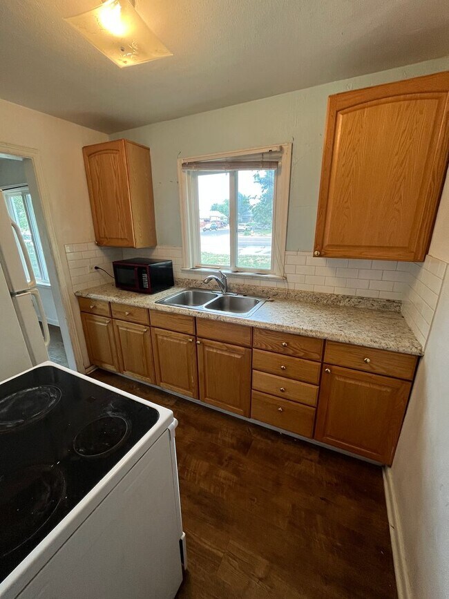 Photo - 3 Bedroom 1 Bathroom Ranch in East Denver! Casa