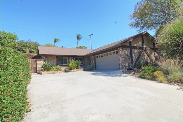 Photo - 711 Hacienda Dr House
