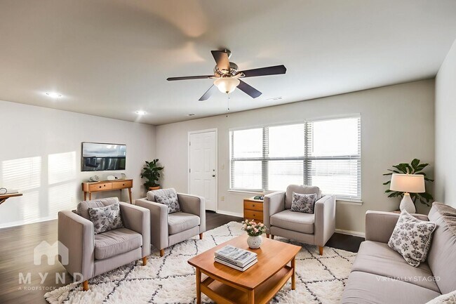 Photo - 313 W Thurman St