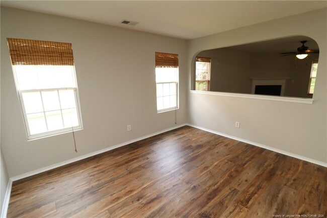 Photo - 5 Bellmore Ct