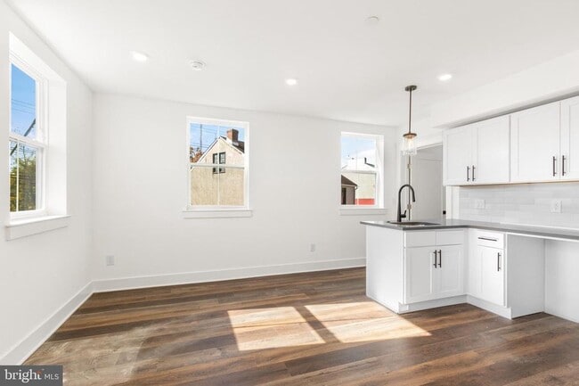 Photo - 7037 Ridge Ave